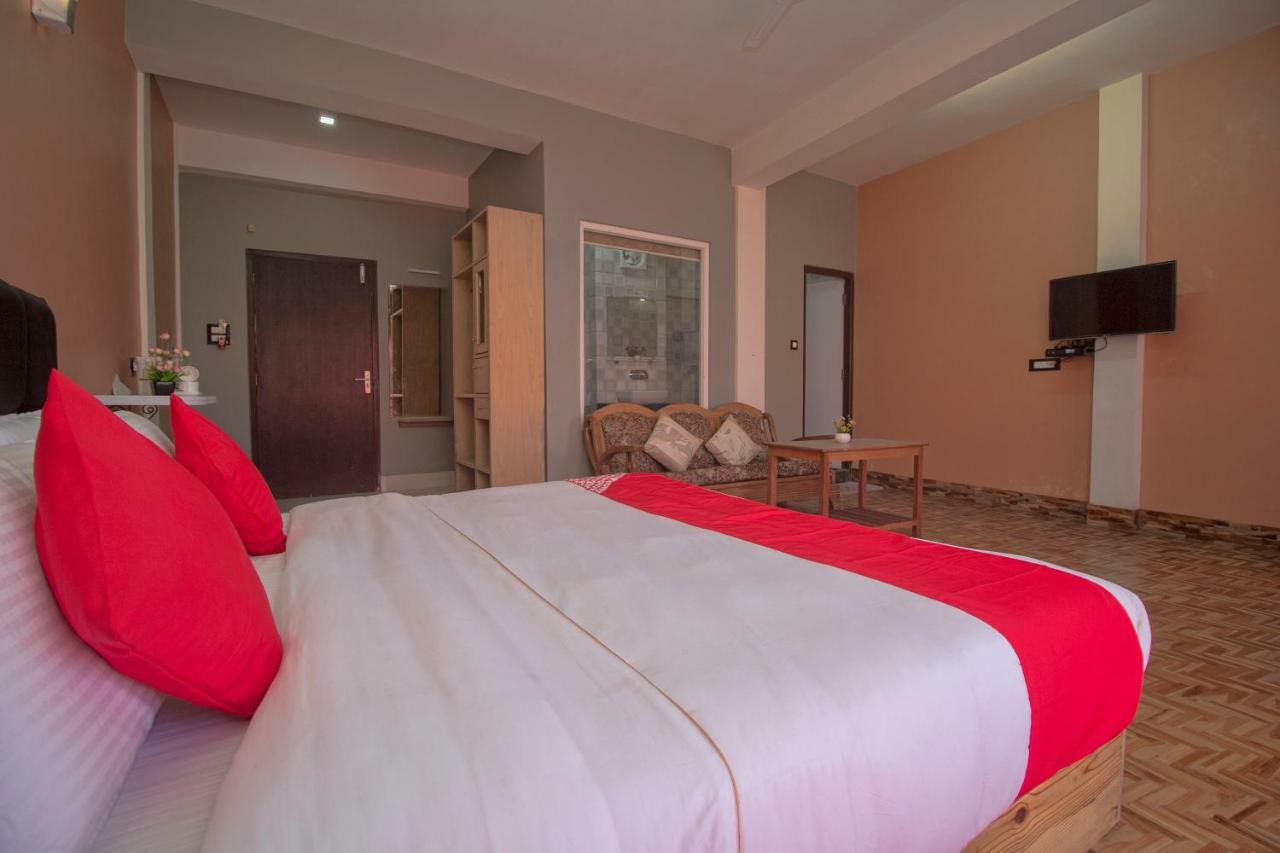 The Pelling Resort Buitenkant foto