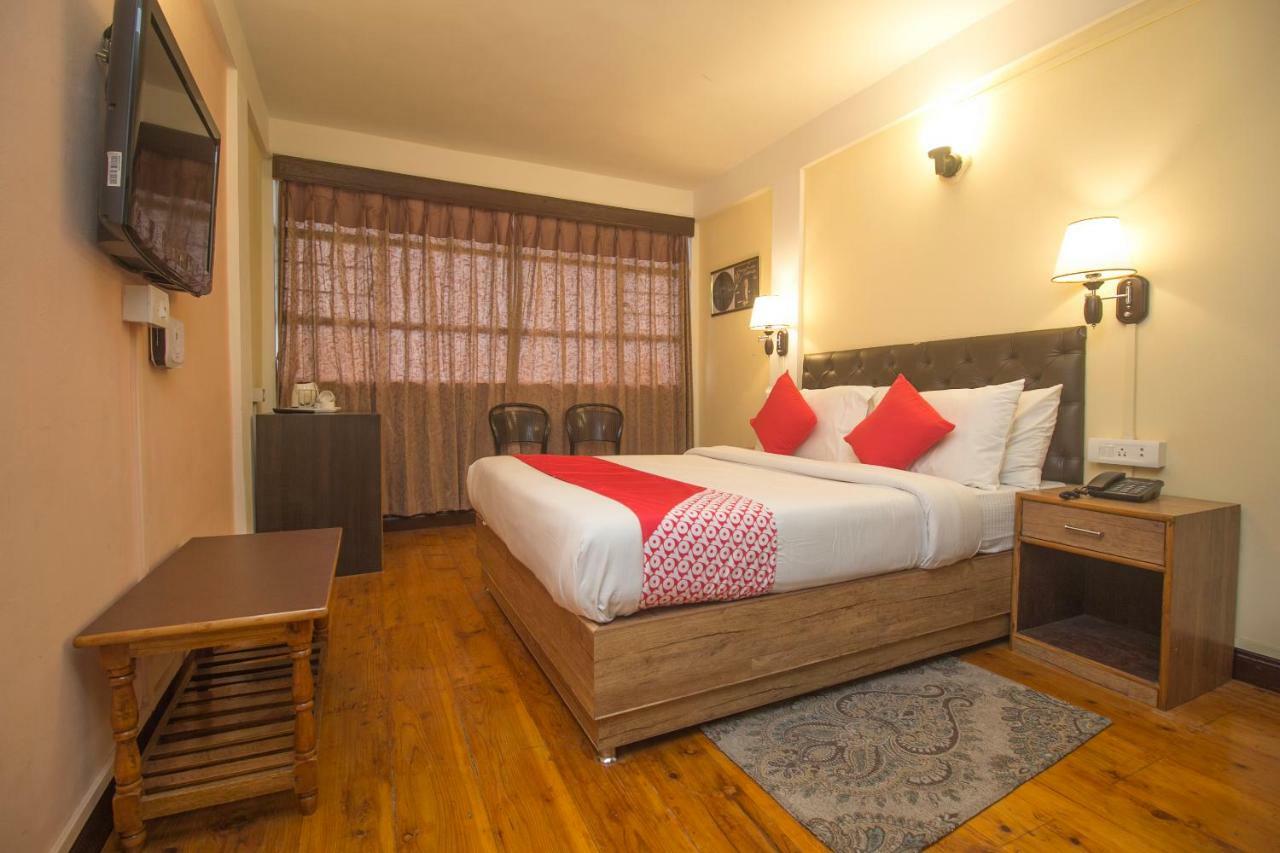 The Pelling Resort Buitenkant foto