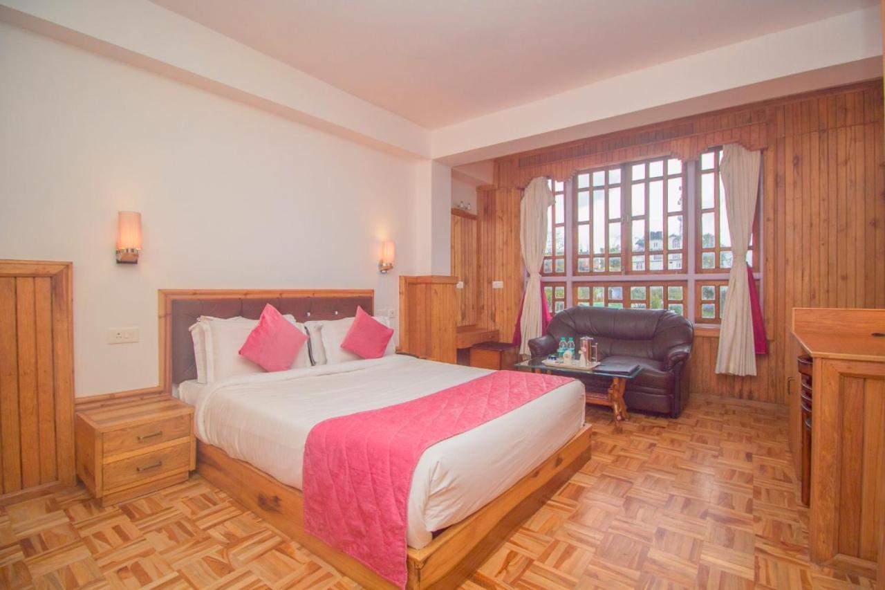 The Pelling Resort Buitenkant foto