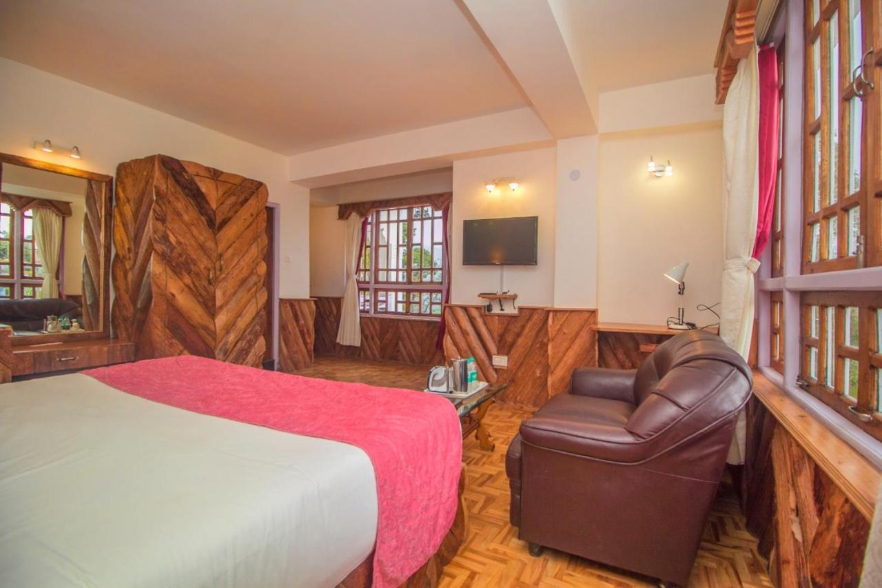 The Pelling Resort Buitenkant foto